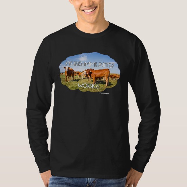 Herd Immunity Works Cows Fun Vaccinated T Shirt (Framsida)