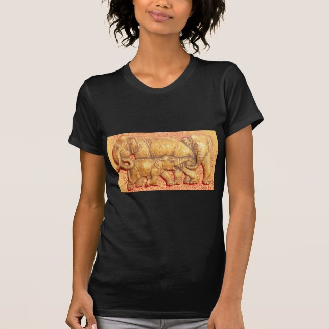 Herdens hjärta: Elephant Family Porträtt T Shirt (Framsida)