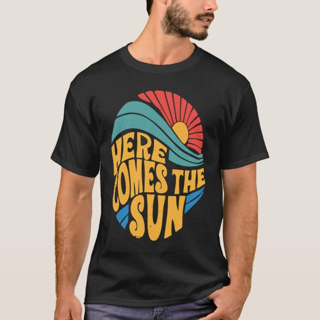 Here Comes The Sun Cute Sunshine T Shirt (Framsida)