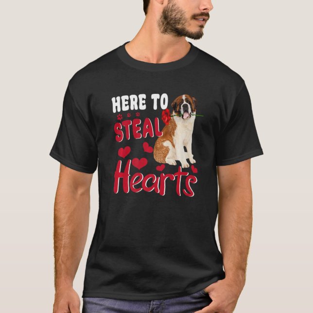 Here To Steal Hearts Funny St Bernard Dog Valentin T Shirt (Framsida)