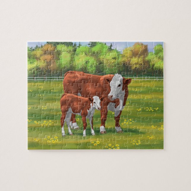 Hereford Cow & Cute Calf i sommarbetesmark Pussel (Horisontell)