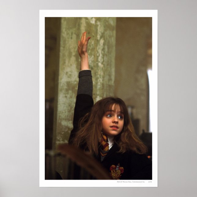 Hermione tar hand om henne poster (Framsidan)