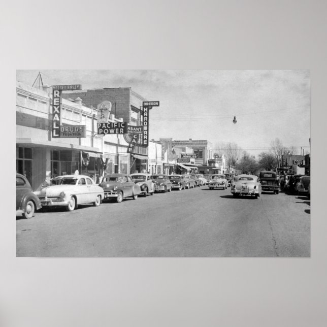 Hermiston, Oregon Main Street View Photograph Poster (Framsidan)