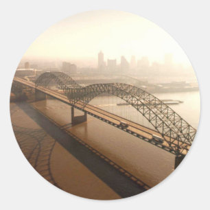 Hernando de Soto Bridge i Memphis Runt Klistermärke