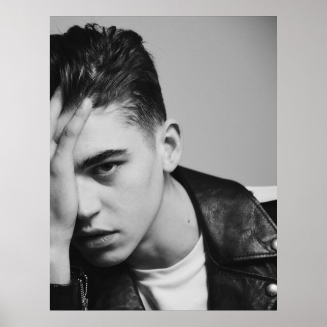 Hero Fiennes Tiffin Poster (Framsidan)