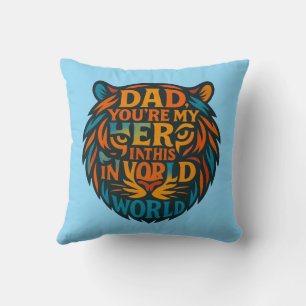 Hero Pappa Tiger Typography Pillow Kudde