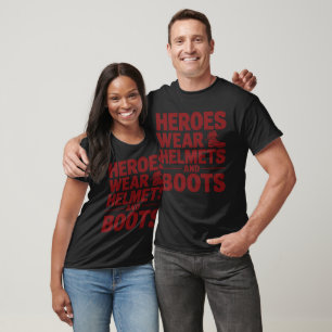 Heroes Bära Helms and Boots T Shirt