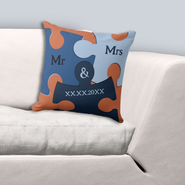 Herr & Fru Bröllopsdatum Blå & Orange Pusselbitar Kudde (Mr & Mrs Wedding Date Blue & Orange Puzzle Pieces Throw Pillow)