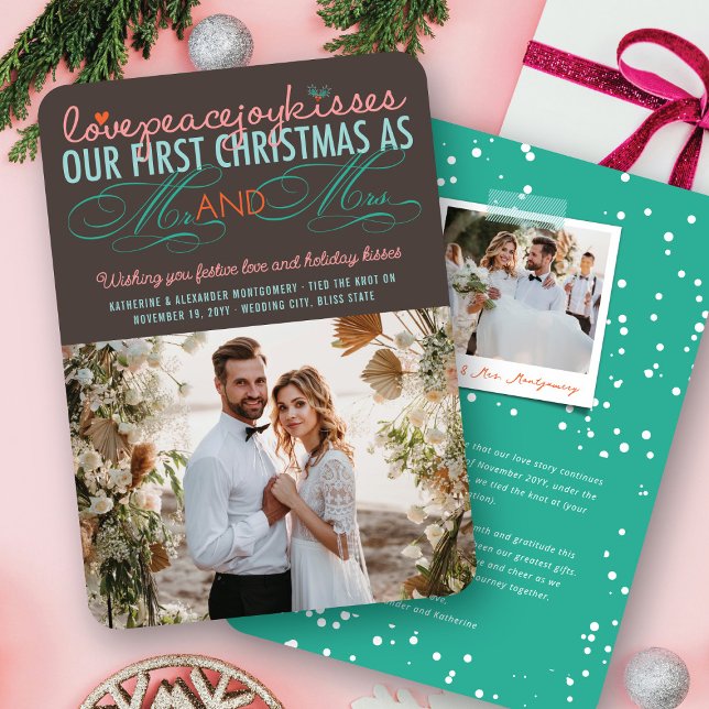 Herr & Fru Första Julen Misteltoe Foto Bröllop (Colorful Love Peace Joy Kisses Our First Christmas As Mr & Mrs Holiday Wedding Photo Card @ fatfatin)
