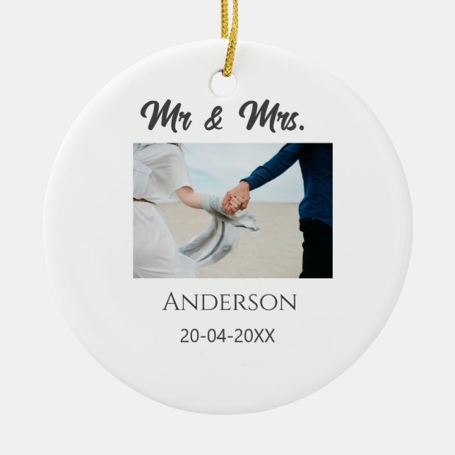 Herr & Fru lägg familjen namn datum år bröllopsgåv Julgransprydnad Keramik (Framsidan)