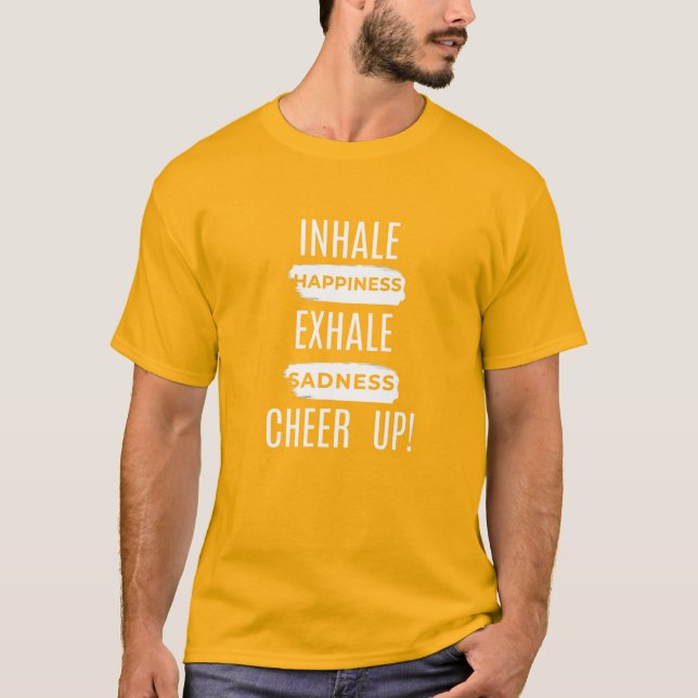 HERR INHALERA OCH EXHALERA LYFT DIN STÄMNING BASIC T SHIRT (Framsida)