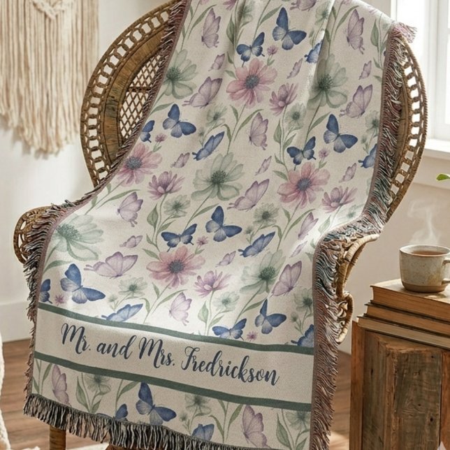 Herr och fru Boho Botanical Floral Filt (Cozy boho butterfly throw blanket, perfect for the newlyweds' cozy first home.)