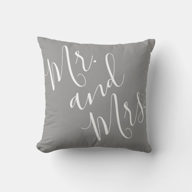 Herr och fru Elegant Kalligrafi Grå Vit Skrift Kudde (Framsida)