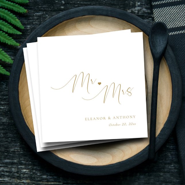 Herr och fru Gold Script Personlig Bröllop Pappersservett (Elegant Gold Script Mr and Mrs Love Heart Wedding Napkins)