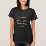 Herr och fru ny gifta, användarnamn Bröllop T Shirt<br><div class="desc">Mr och Mrs. Custom name,  ny gifta,  bröllop T-Shirt.
Du kan lägga till din egen text och namn för att anpassa den.
Trendiget guld Mr. och Mrs. Script.</div>
