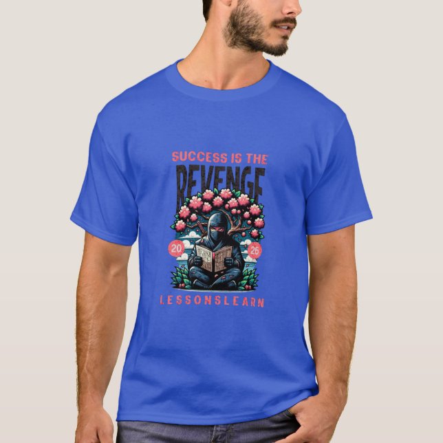HERRARS FRAMGÅNG HÄVND LEKTIONER LÄR GRUNDTEE T SHIRT (Framsida)