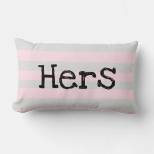 HERS "I Kärlek Him" Rosa och grått mjuk pastellkud Lumbarkudde