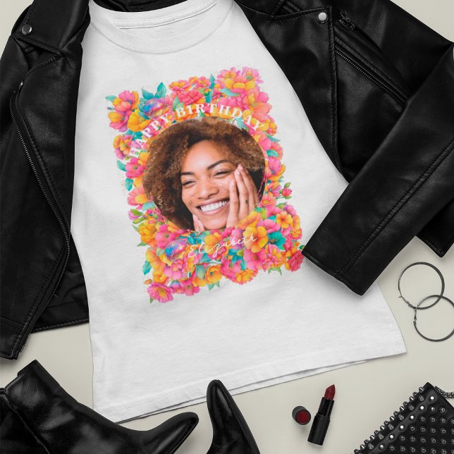 Het rosa ljusstark blommig diskoboll födelsedagsfo t shirt (Skapare uppladdad)