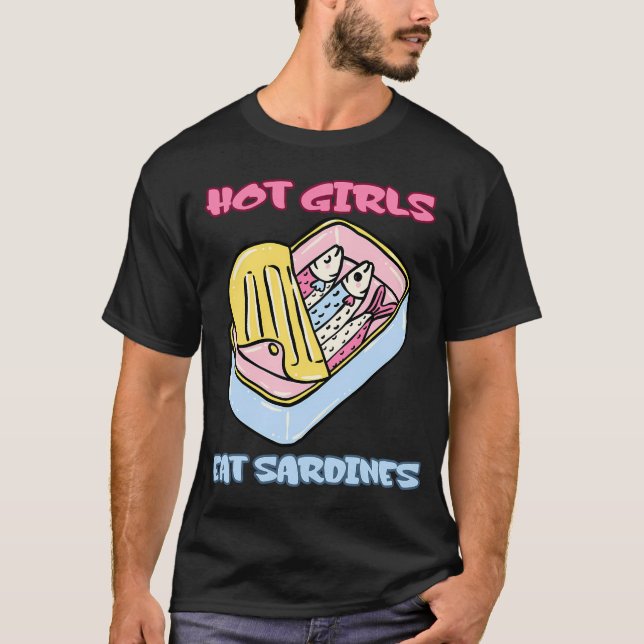 Hetaste tjejer äter sardiner Roligt Retro Meme-des T Shirt (Framsida)