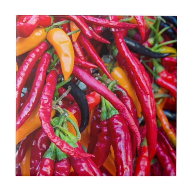 Hett Chili paprika på jordbruksmarknaden i Madison Kakelplatta (Framsidan)