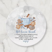 Hett Cocoa Bomb-sötsaker och baby. Det är kall uta