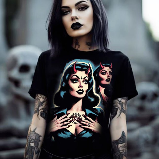 Hett Devilish Woman T Shirt (Skapare uppladdad)