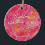 Hett Färg Romantic Bröllop Julgransprydnad Keramik<br><div class="desc">Shock rosa, Orange och Golden Gult snurrar i detta romantiska men moderna utseende. Den enda stjälken av gyllene acacacia med gult ligger i nedre hörnet och i mitten bak. Ljusstark färg målar i en abstrakt snurra. Orange som valts för ett ram gräns på anpassningsbarnas fotoområde på motsatt sida, men du...</div>