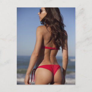 ● Hett! ● Foto på Red bikini-strandflicka Vykort