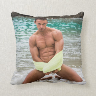 Hett Guy Kneels i Vatten Sexy Shirtless Muscle Man Kudde