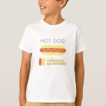 HETT HUND! Modern Red & Gult Birthday Kids T Shirt<br><div class="desc">Den här enkla och moderna Hund " Hett! " barn födelsedag innehåller en hett hund,  flaskor av ketchup och senap. Anpassa efter dina behov. Du hittar fler matchande produkter i min butik.</div>