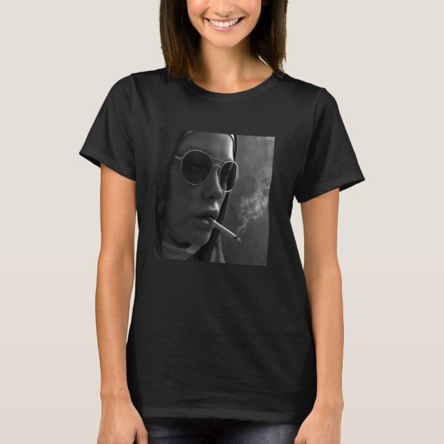 Hett röker cigarett, rebellös ingen. t shirt (Framsida)