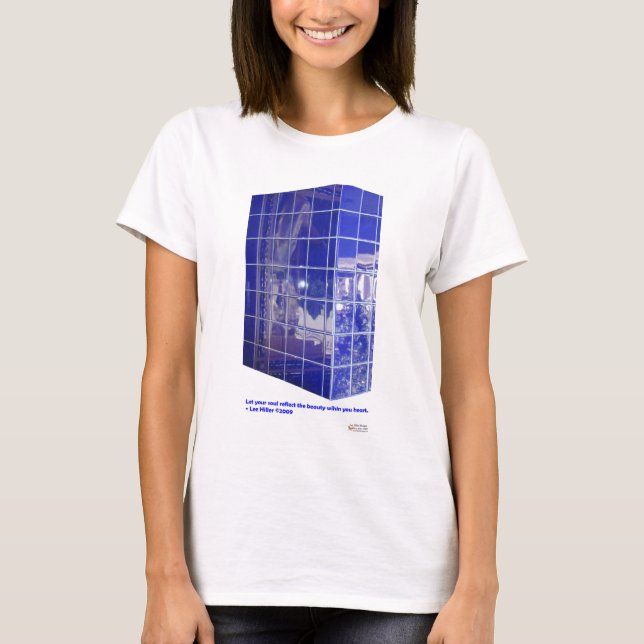 Hett Vår, AR Blue Tile Reflection Gifts Apparatur T-shirt (Framsida)
