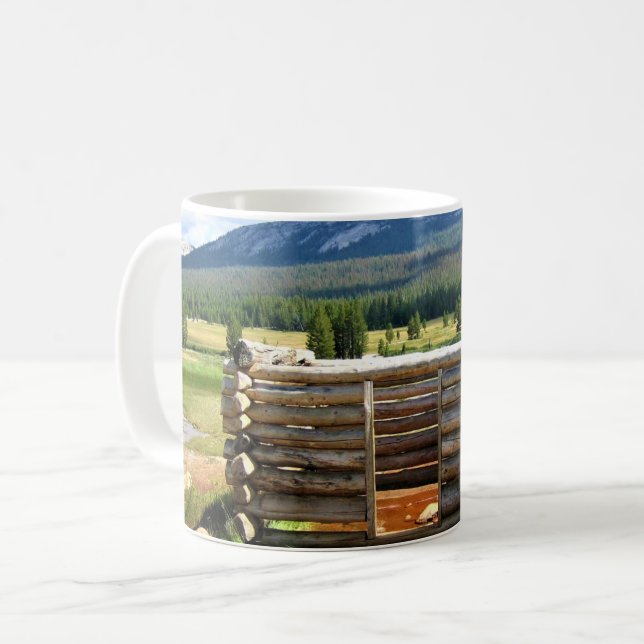 Hett Vår i Tuolumne Meadows, Yosemite, CA Kaffemugg (Framsida vänster)