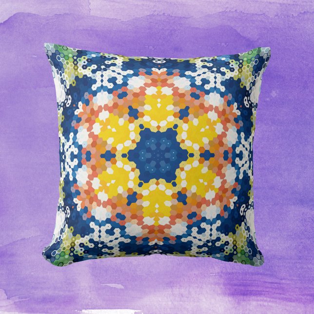 Hex Mandala Blue Gult Orange och Grönt Kudde (Blue Yellow Orange and Green Hexagon Mandala Throw Pillow by Wormhole Orbital)
