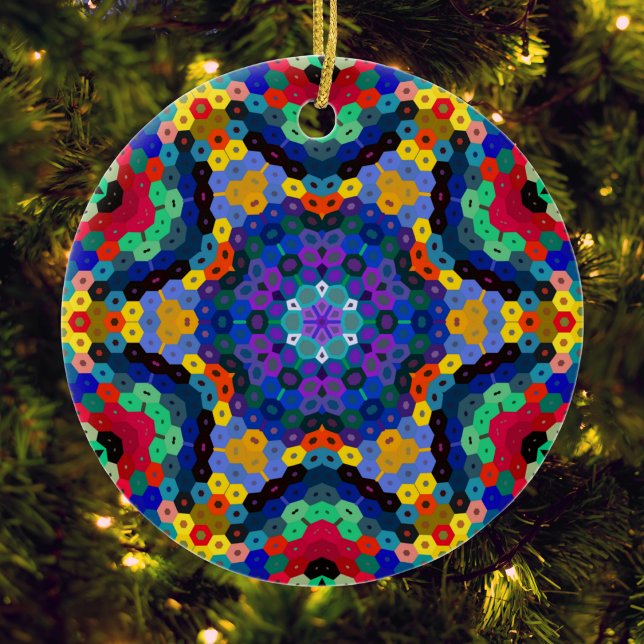 Hex Mandala Blue Gult Red och Grönt Julgransprydnad Keramik (Blue Yellow Red and Green Hexagon Mandala Ornament from Wormhole Orbital)