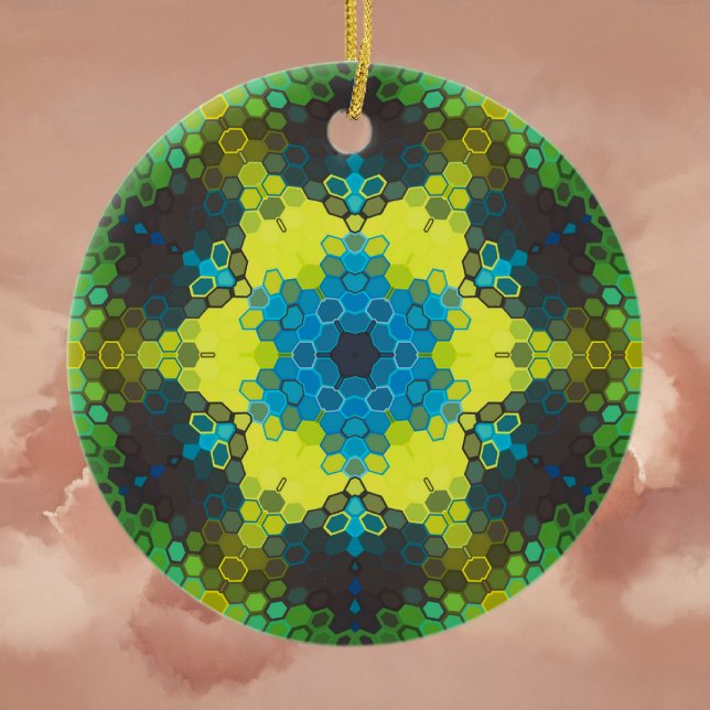 Hex Mandala Grönt Gult och Blue Julgransprydnad Keramik (Green and Blue Hexagon Mandala Ornament By Wormhole Orbital)