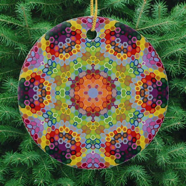Hex Mandala Grönts Rosa och Orange Julgransprydnad Keramik ( Green Pink and Orange Hexagon Mandala Christmas Ornament from Wormhole Orbital)