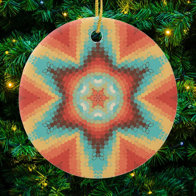 Hex Mandala Orange Blue och Gult Julgransprydnad Keramik (Orange Blue and Yellow Hexagon Mandala Christmas Ornament from Wormhole Orbital)