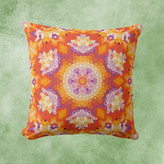 Hex Mandala Orange Lila and White Kudde (Orange Purple and White Hexagon Mandala Throw Pillow by Wormhole Orbital)