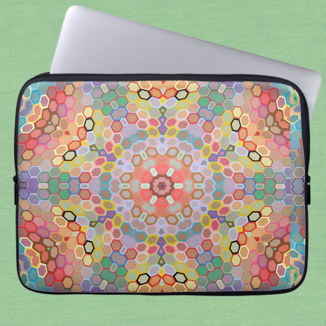 Hex Mandala Regnbåge Laptop Fodral (Rainbow Hexagon Mandala Laptop Sleeve by Wormhole Orbital)