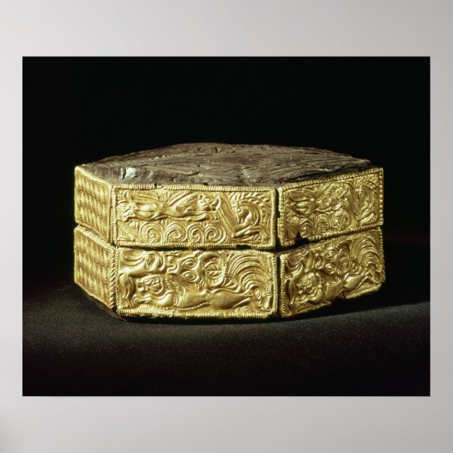 Hexagonal pyxis dekorerad med djur poster (Framsidan)