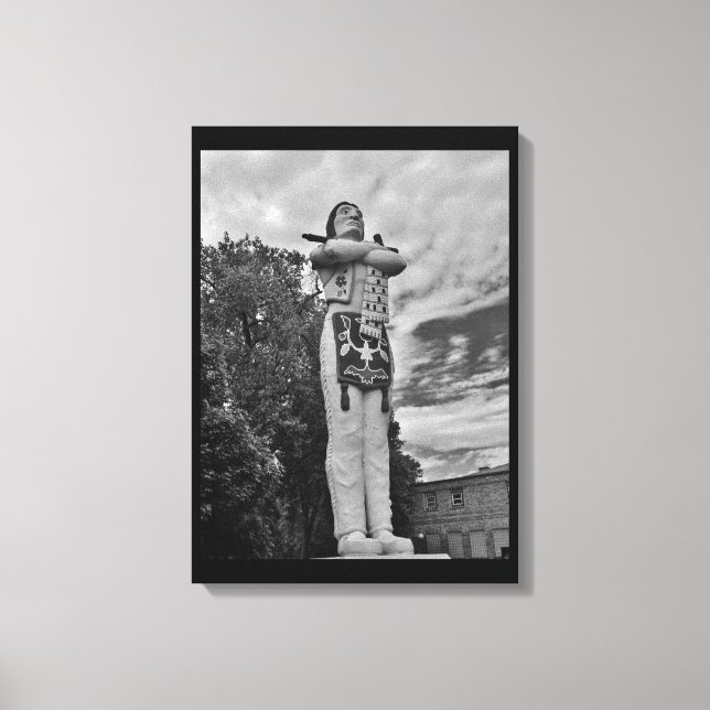 Hiawatha Statue Canvastryck (Framsida)