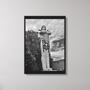 Hiawatha Statue Canvastryck