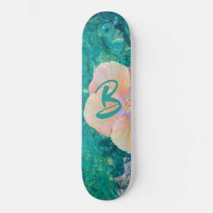Hibiskusblomma på turkosvatten 8,5" skateboard