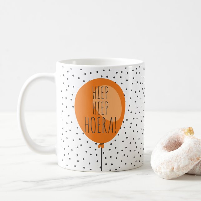 Hiep Hiep Hoera Orange Balloon Dutch Birthday Gift Kaffemugg (Med munk)