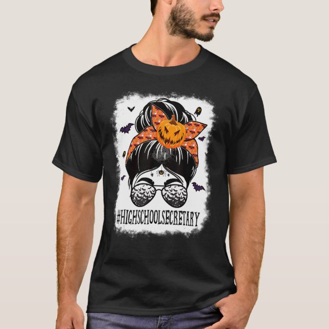 High School Secretary Messy Bun Spooky Bat Orange  T Shirt (Framsida)