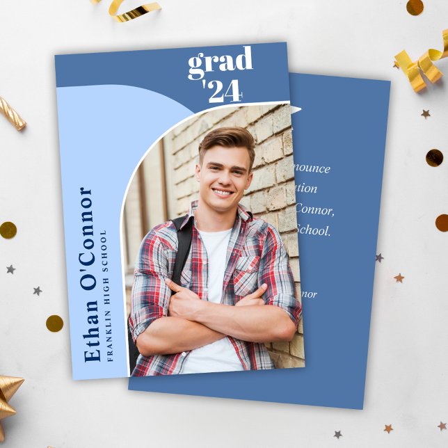 High School Studenten i Blue Modern Student Photo Meddelande (Blue Modern Arch Photo High School Graduation Announcement)