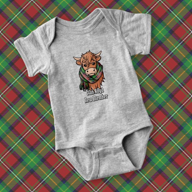 Highland Cow med Boyd Tartan Scarf T Shirt (Skapare uppladdad)
