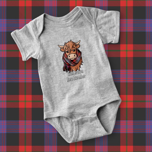 Highland Cow med Brown Tartan Scarf T Shirt (Skapare uppladdad)
