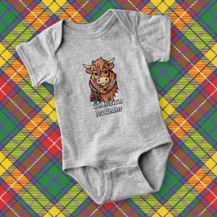Highland Cow med Buchanan Tartan Scarf T Shirt